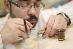 欧米茄手表表带太紧处理方法